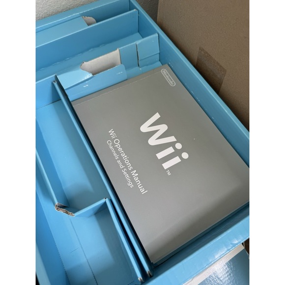 Nintendo Wii RVL-001 Home Console White Original Box With All Manuals NO GAME - Picture 15 of 16
